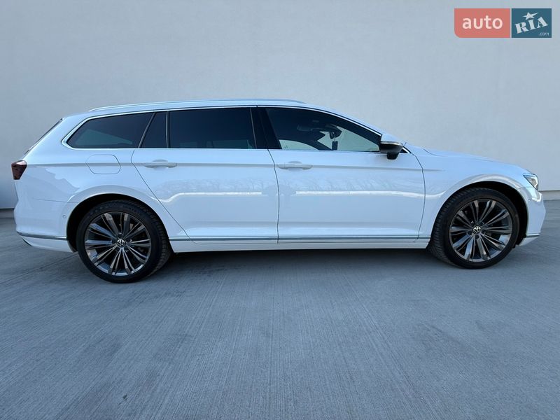 Универсал Volkswagen Passat 2022 в Луцке
