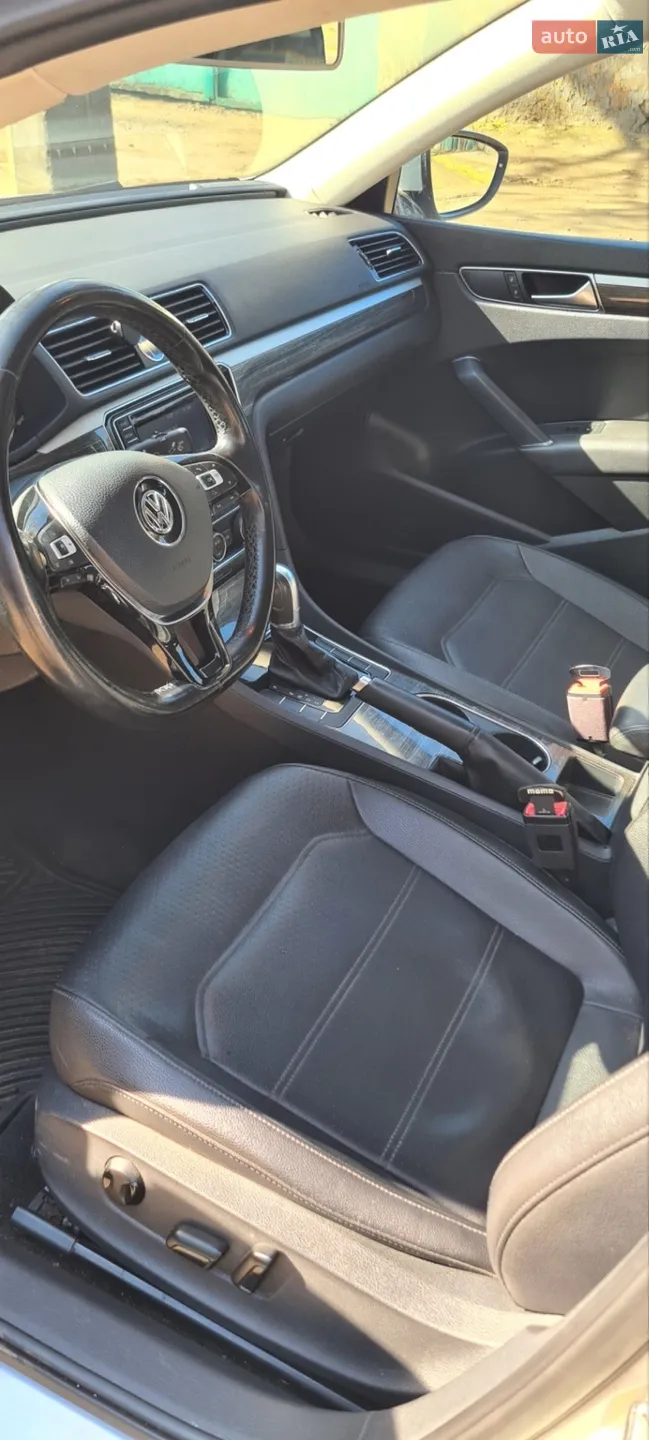 2016 Volkswagen Passat - мініатюра 8