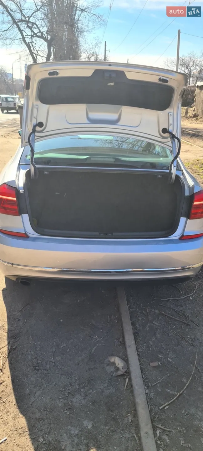 2016 Volkswagen Passat - мініатюра 5