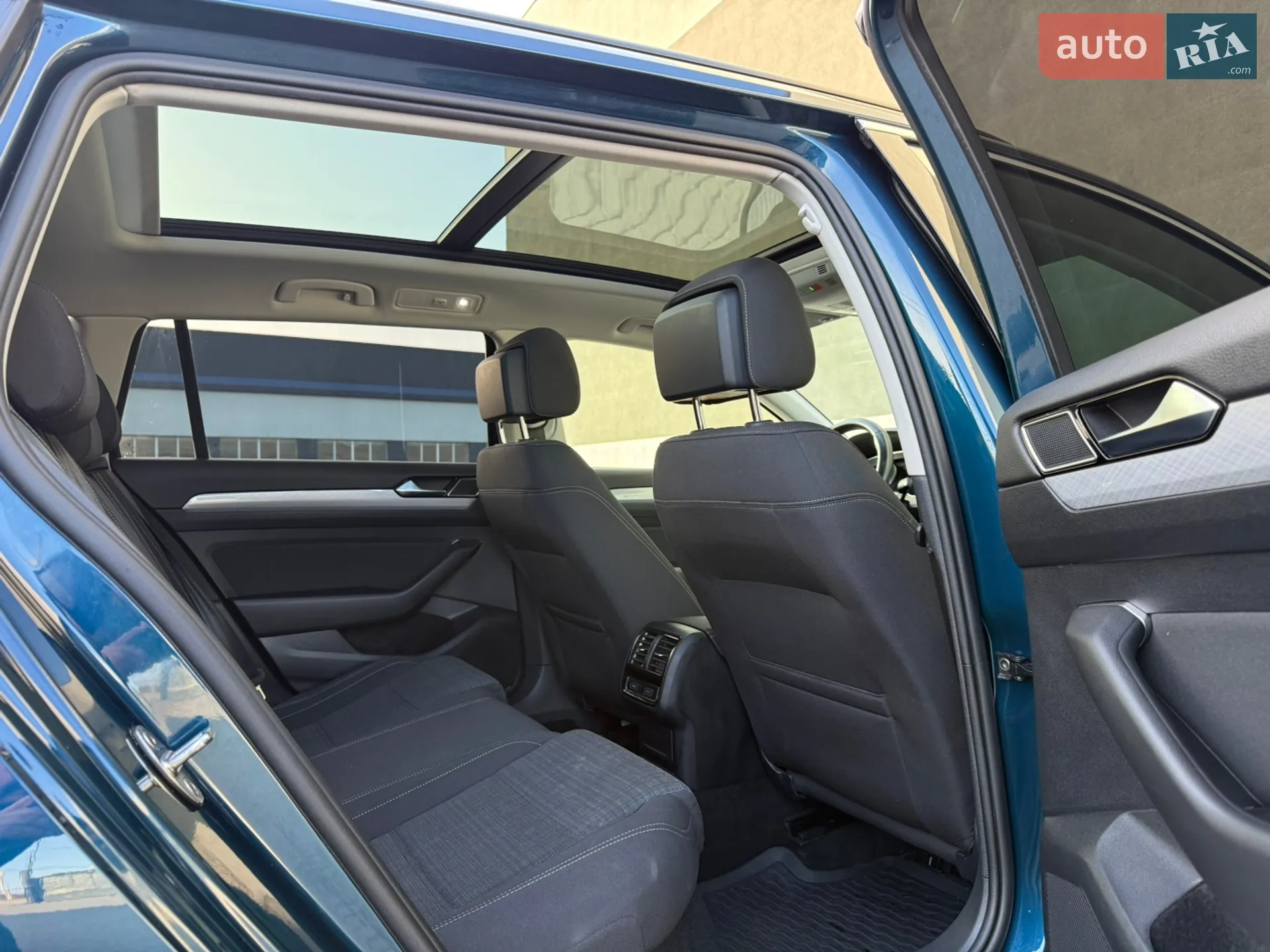 2019 Volkswagen Passat - мініатюра 34