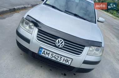 Универсал Volkswagen Passat 2003 в Звягеле