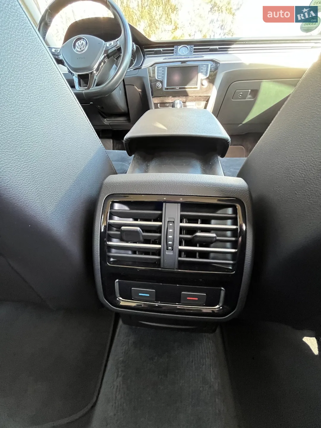 2016 Volkswagen Passat - мініатюра 24