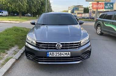 Седан Volkswagen Passat 2018 в Виннице