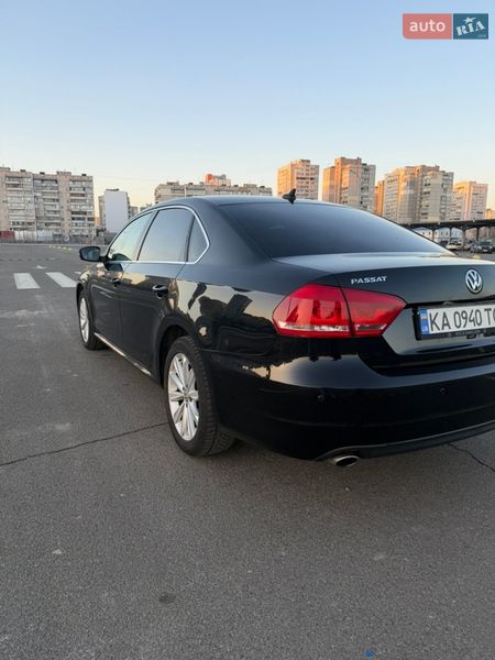 Седан Volkswagen Passat 2012 в Киеве