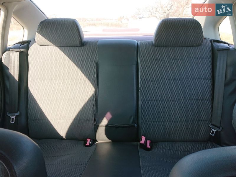 Седан Volkswagen Passat 2001 в Черкассах