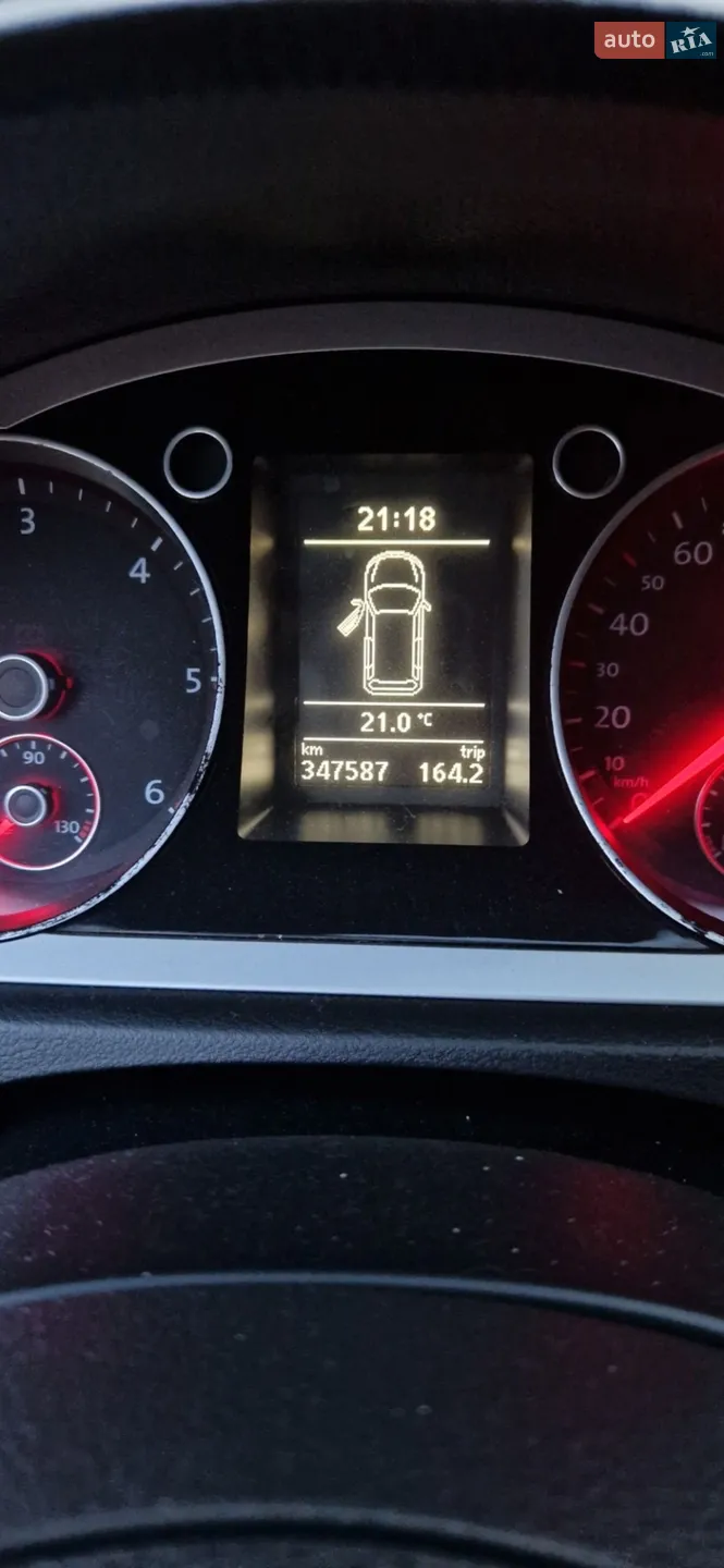 2010 Volkswagen Passat - мініатюра 9