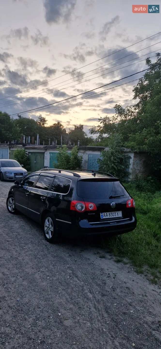 2010 Volkswagen Passat - мініатюра 3