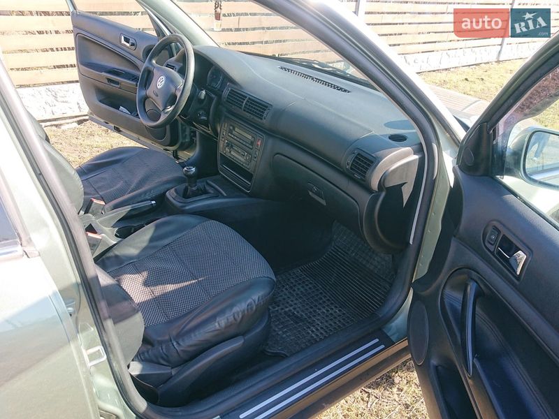 Седан Volkswagen Passat 2001 в Черкассах