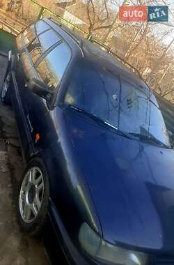 Универсал Volkswagen Passat 1994 в Одессе