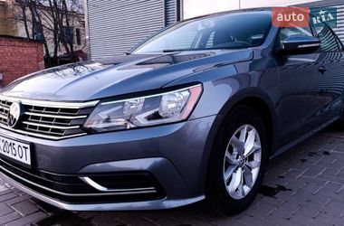 Седан Volkswagen Passat 2017 в Харкові
