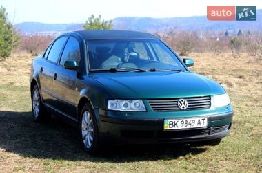 Седан Volkswagen Passat 1999 в Кременці