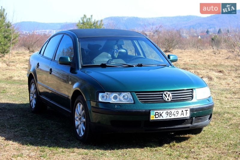 Седан Volkswagen Passat 1999 в Кременце