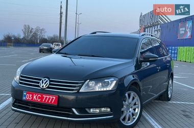Универсал Volkswagen Passat 2011 в Нововолынске