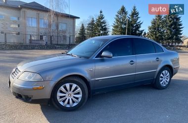 Седан Volkswagen Passat 2001 в Маневичах