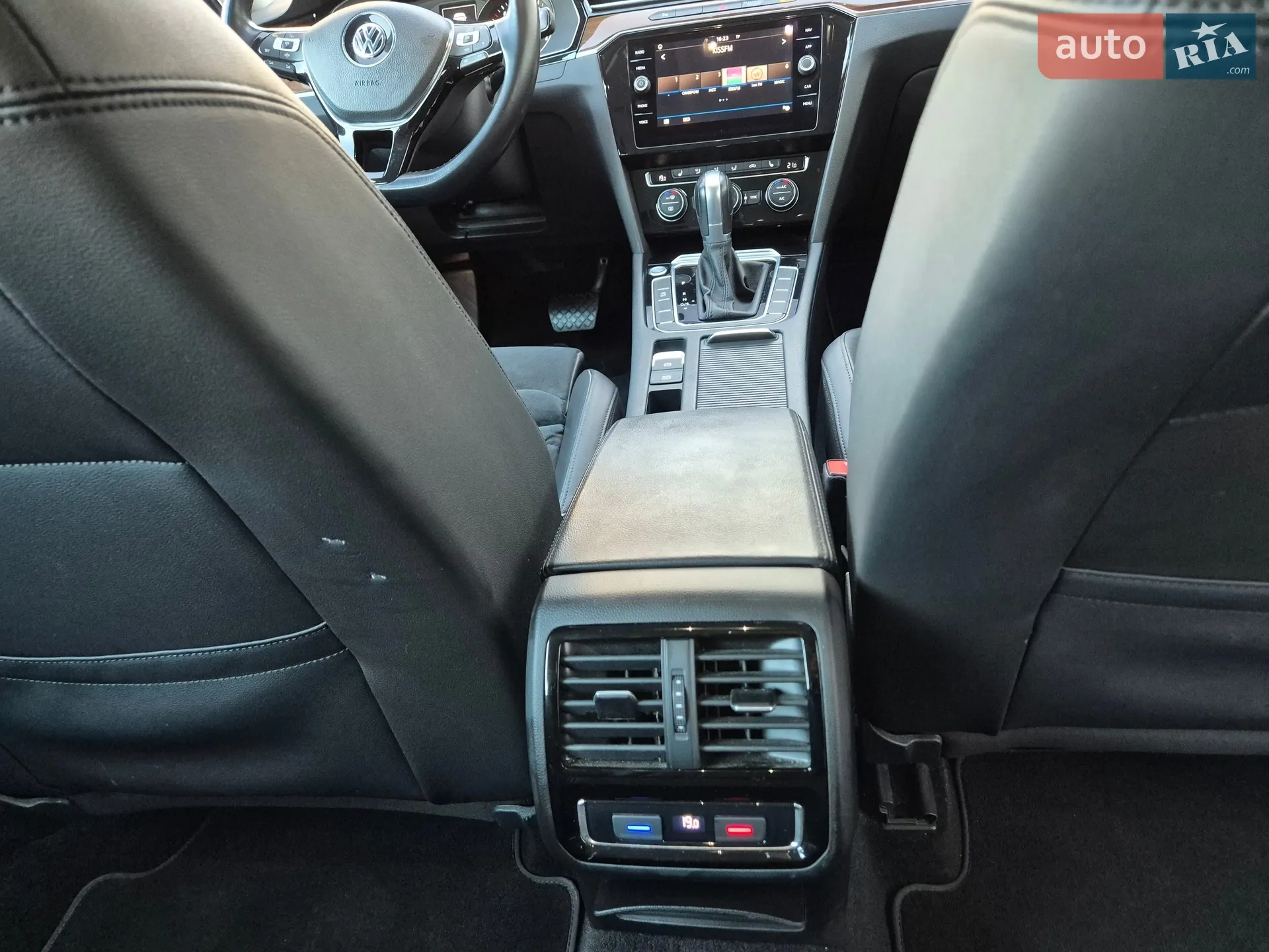2019 Volkswagen Passat - мініатюра 19