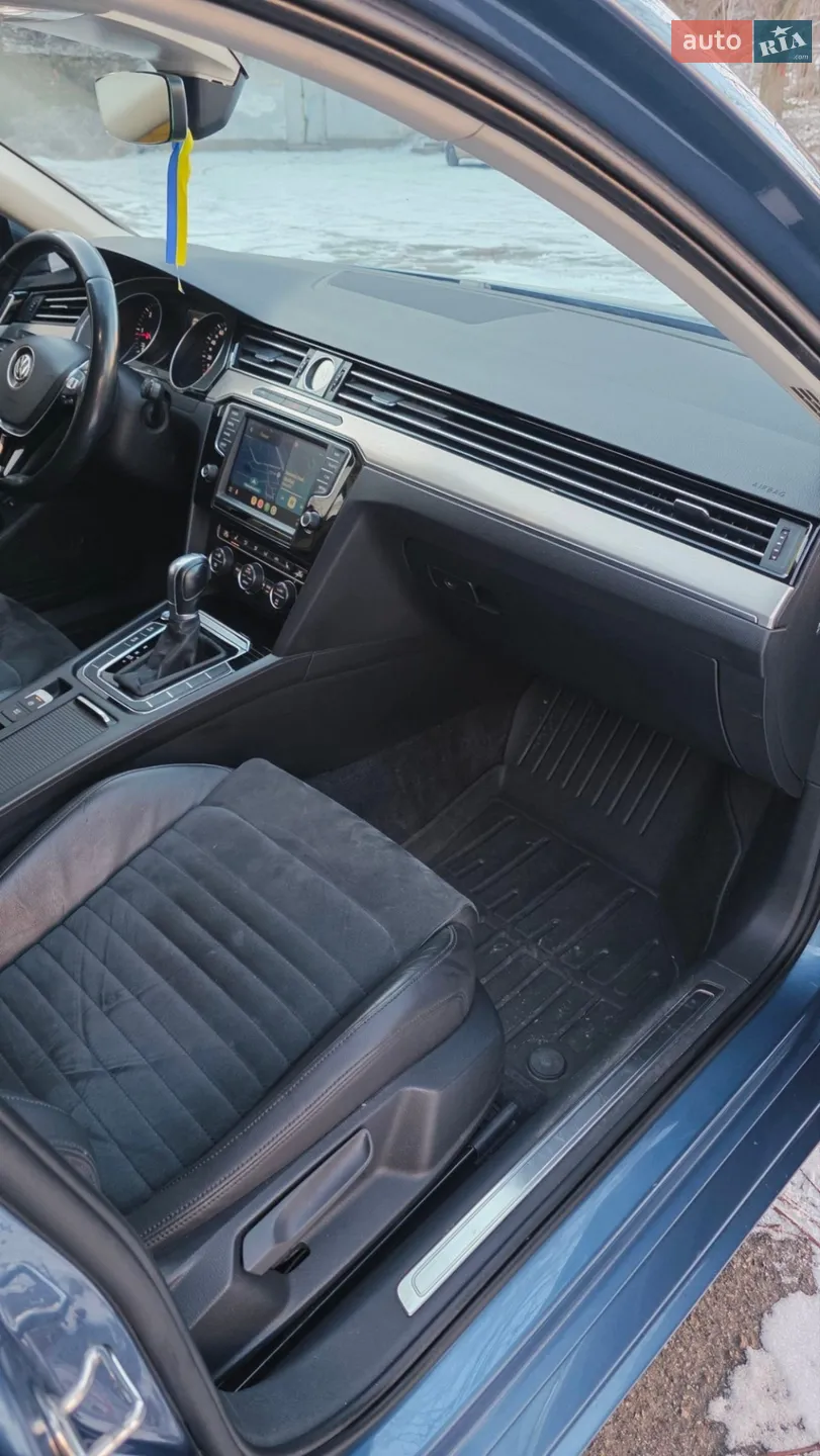 2017 Volkswagen Passat - мініатюра 2