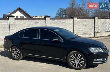 Седан Volkswagen Passat 2012 в Львове
