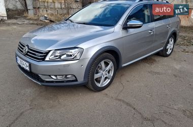 Універсал Volkswagen Passat 2012 в Києві