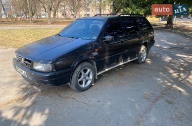 Універсал Volkswagen Passat 1989 в Рівному