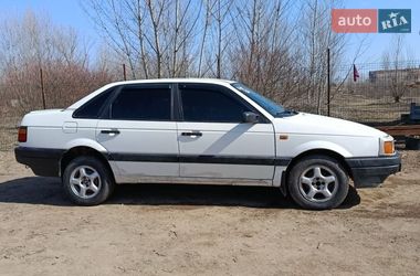 Седан Volkswagen Passat 1989 в Первомайську