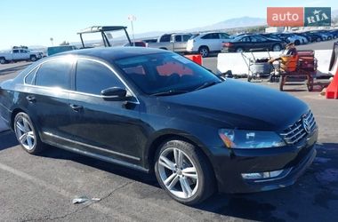 Седан Volkswagen Passat 2014 в Львове