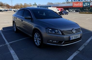 Седан Volkswagen Passat 2013 в Ужгороде