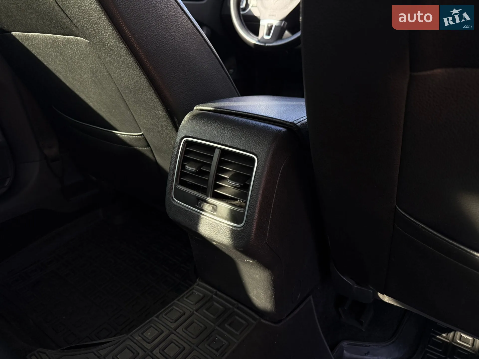 2014 Volkswagen Passat - мініатюра 28