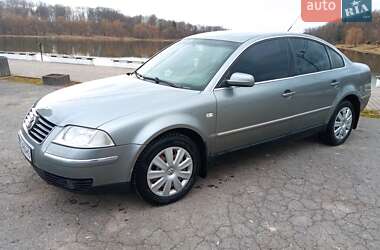 Седан Volkswagen Passat 2003 в Тлумаче