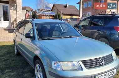 Універсал Volkswagen Passat 1998 в Чернівцях