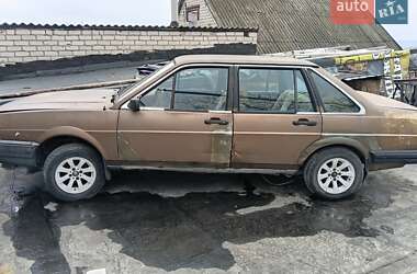 Седан Volkswagen Passat 1986 в Днепре