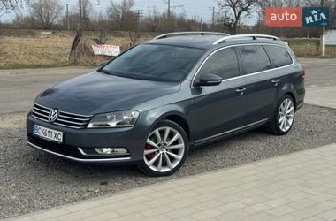 Універсал Volkswagen Passat 2011 в Самборі