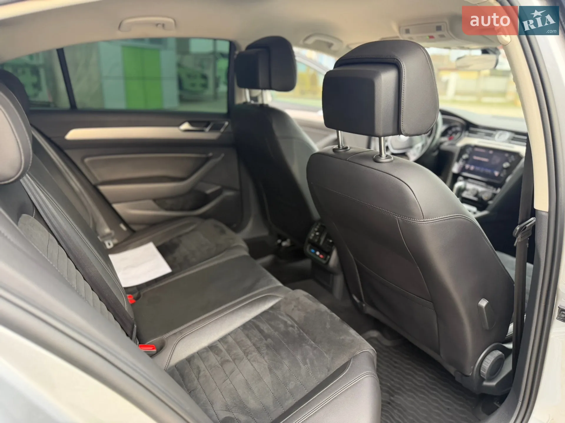 2019 Volkswagen Passat - мініатюра 11