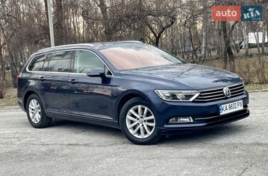 Универсал Volkswagen Passat 2016 в Киеве