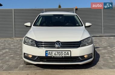 Універсал Volkswagen Passat 2011 в Дніпрі