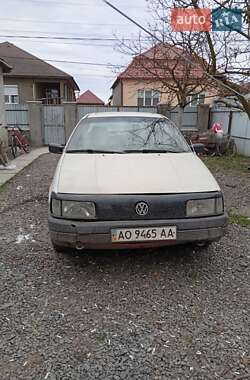 Універсал Volkswagen Passat 1988 в Ужгороді