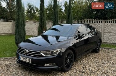 Седан Volkswagen Passat 2017 в Ивано-Франковске