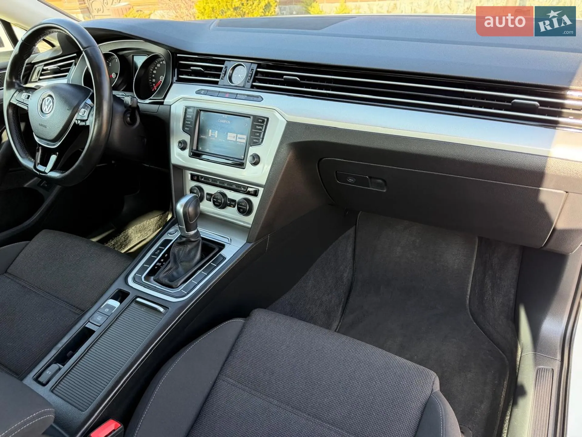 2016 Volkswagen Passat - мініатюра 24