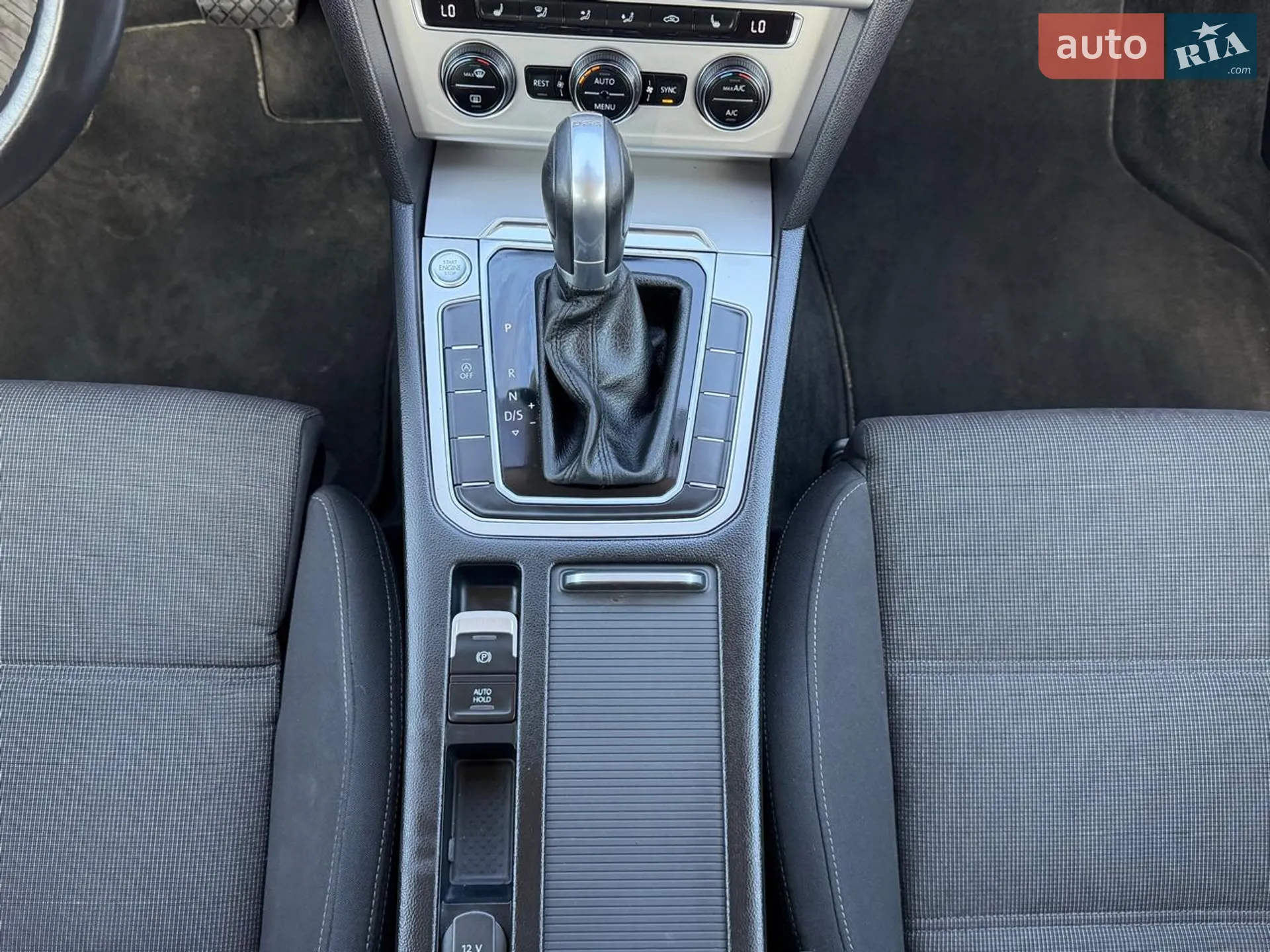 2016 Volkswagen Passat - мініатюра 33