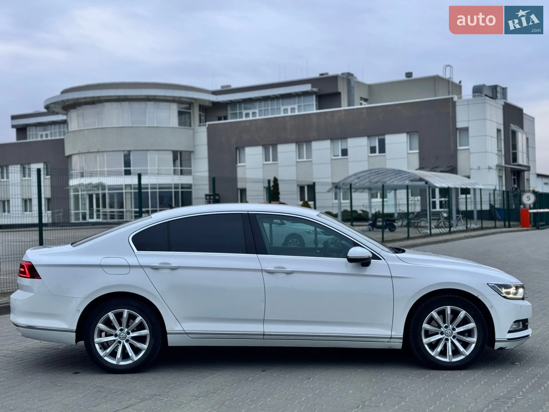 2015 Volkswagen Passat - мініатюра 3