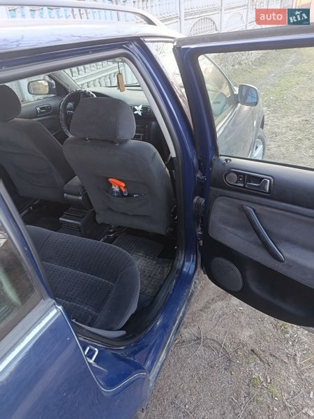 Универсал Volkswagen Passat 1999 в Александровке
