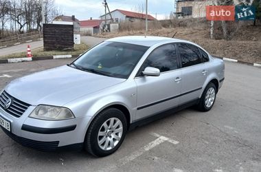 Седан Volkswagen Passat 2001 в Ровно