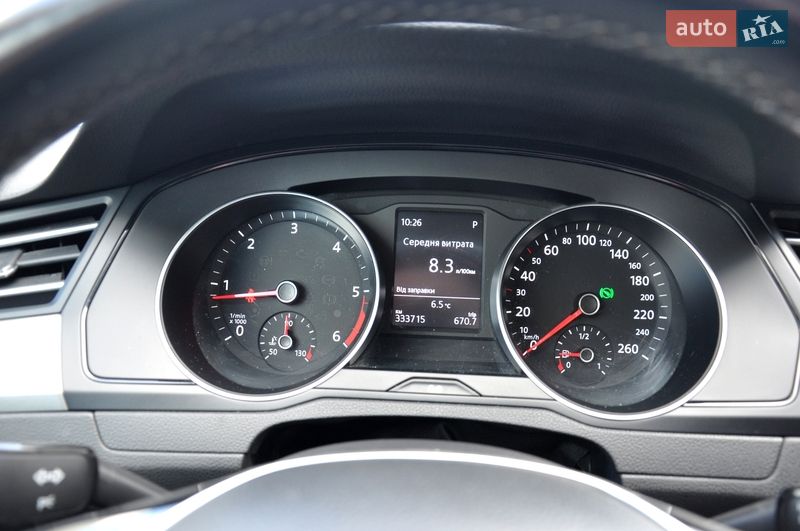 Седан Volkswagen Passat 2017 в Львове