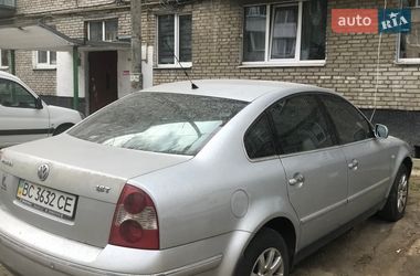 Седан Volkswagen Passat 2002 в Львове