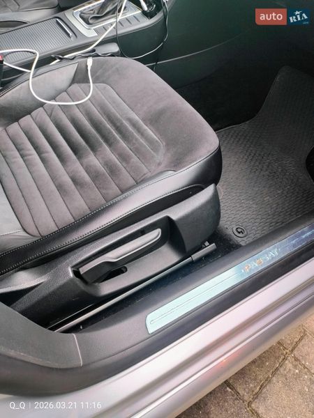 Седан Volkswagen Passat 2012 в Ужгороде