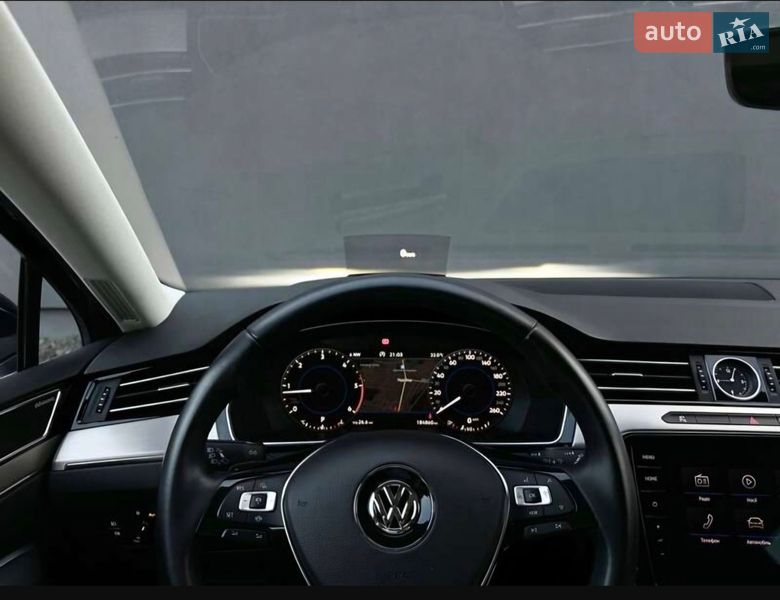 Универсал Volkswagen Passat 2018 в Тернополе