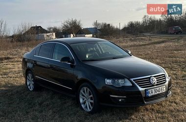 Седан Volkswagen Passat 2009 в Мироновке
