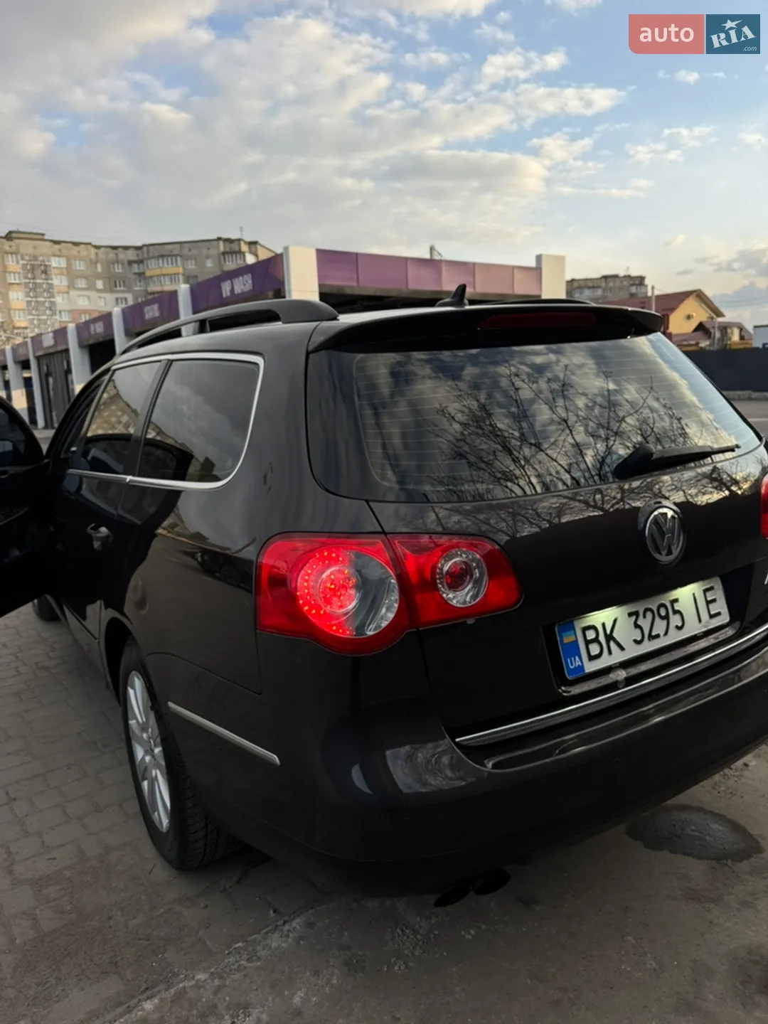2010 Volkswagen Passat - мініатюра 23
