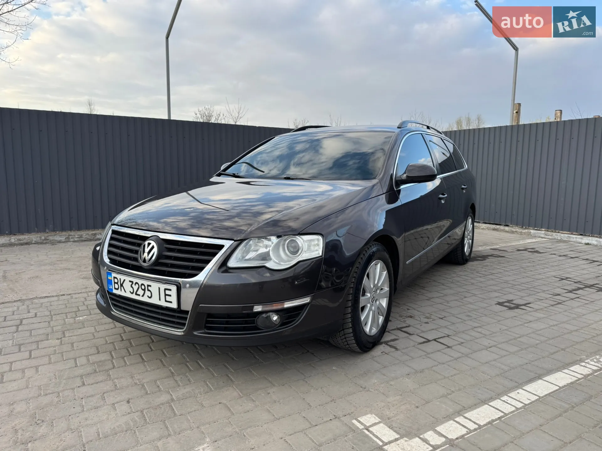 2010 Volkswagen Passat - мініатюра 8