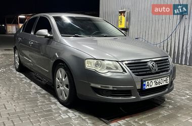 Седан Volkswagen Passat 2005 в Мукачево