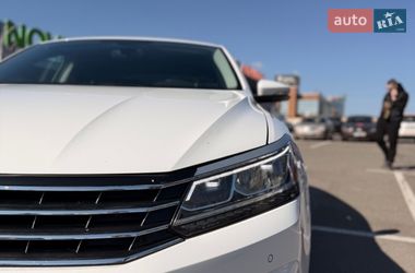Седан Volkswagen Passat 2016 в Києві